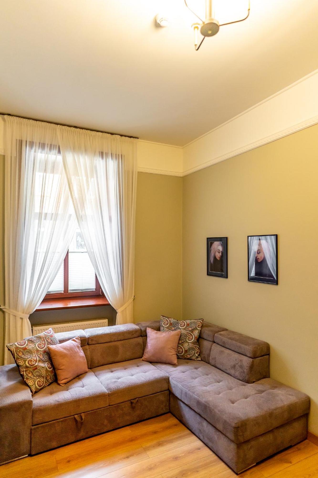 Old Town Ac Apartments Main Raiway Station Cracovia Exterior foto